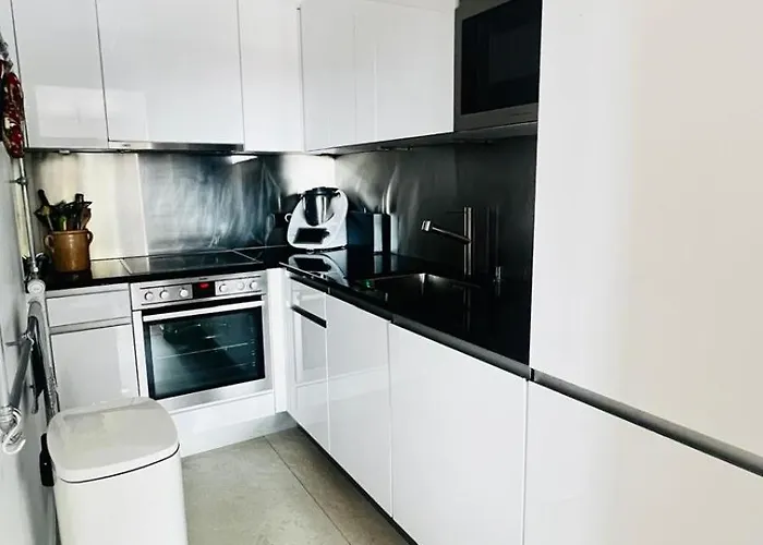 Chaleureux, Recemment Renove, Offrant Vue Imprenable Sur Les Montagnes *